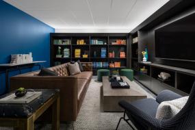 简约小型时尚办公室装修设计图片库