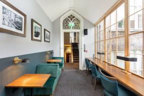 现代时尚小型办公室装修图片60平