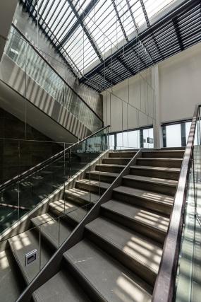 办公室工业风装修效果图