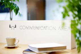 时尚办公室休息区装修