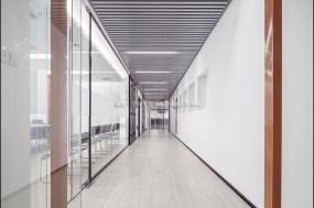 现代办公室门面装修效果图赏析