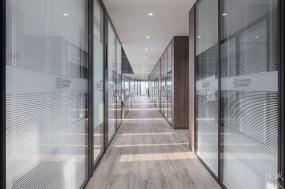 大气办公室装修效果图