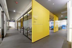 最新办公室工装装修效果图图片欣赏