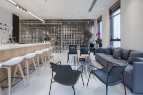 最新公司办公室过道装修效果图