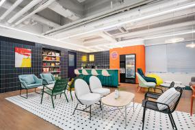 小型办公室过道装修效果图