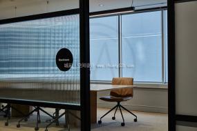 上海现代简约办公空间装修效果图