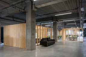 工业风loft办公室设计图