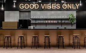 办公室装修建筑工业风格