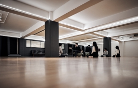 北欧混搭工业风格装修办公室