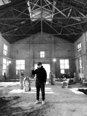 科技感强办公室设计图