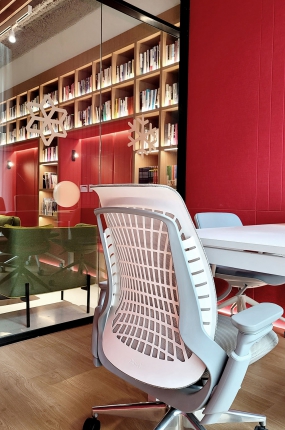 广告公司办公室实拍图