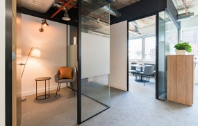 创意公司办公室色彩设计图片