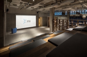 企业办公楼道照片墙创意设计