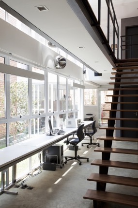 中型办公室创意装修效果图