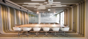 集装箱创意办公室装修图片