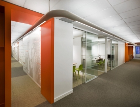 简约时尚办公室背景墙设计图