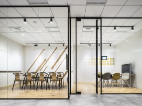 600平办公室简约装修效果图