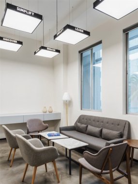 董事长办公室现代简约风格装修效果图2022