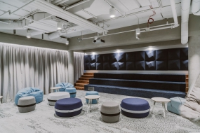 年轻时尚风老板办公室装修图欣赏