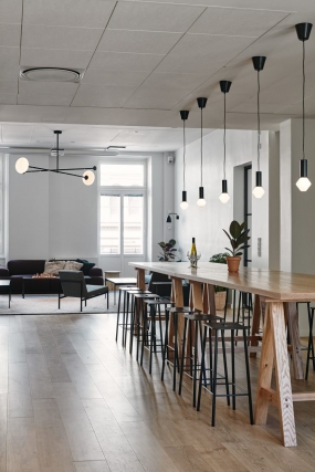 时尚风复式900平方办公室装修效果图