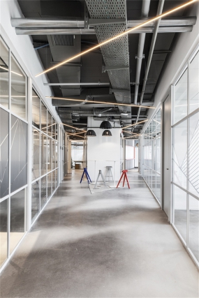 现代时尚简约办公室装修风格图