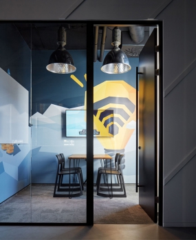 简约时尚的办公装修图片