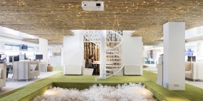 工业风办公室顶面设计图片