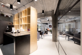 工业风别墅办公室装修实景图片