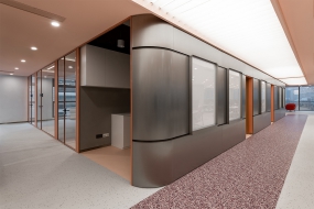 小办公室装修轻工业风图片