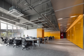 设计公司工业风办公室图片