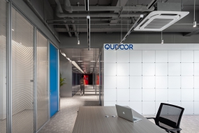 工业感办公室设计图片