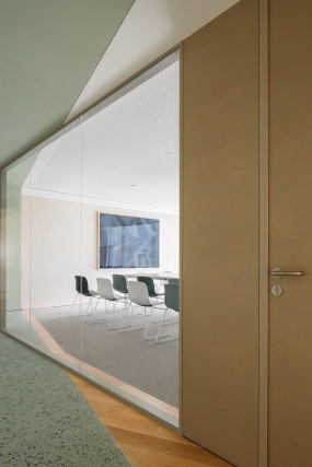 办公空间色彩设计案例图