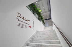 小型办公室平面设计案例图