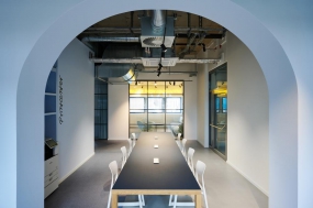 极简主义办公室装修图