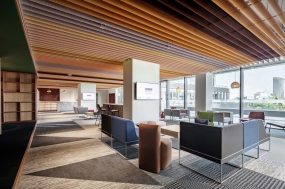 流行的办公室装修图