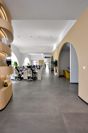 长方形办公室实景装修效果图