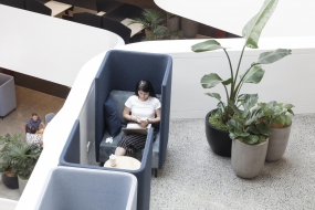 证券公司上海总部办公楼装修图