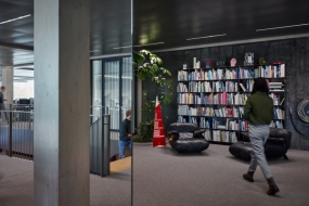 1300平米办公室装修效果图欣赏