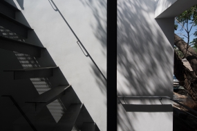 大型工厂办公室装修效果图