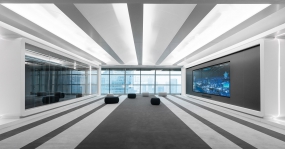 白色极简办公室装修风格图