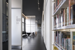 办公室暖色调装修效果图