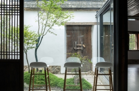 纯白办公室装修图