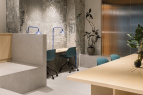 轻奢风格装修老板办公室图