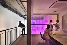 文化传媒企业办公装修实景图