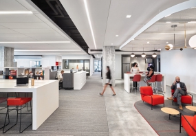 高档新式透明玻璃办公室装修图