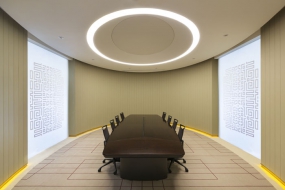 高级灰办公装修实景图