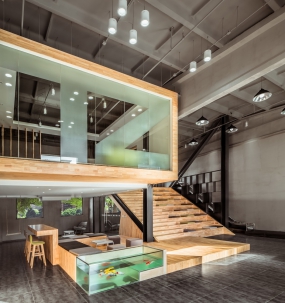 办公室个性张扬风格装修图