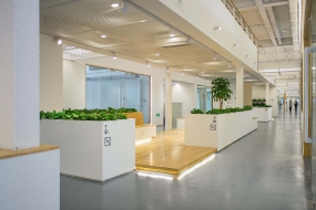 专业的简约办公室装修图