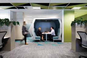 100平极简办公室装修布局图