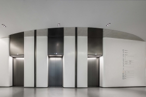 高级灰风格办公室装修图